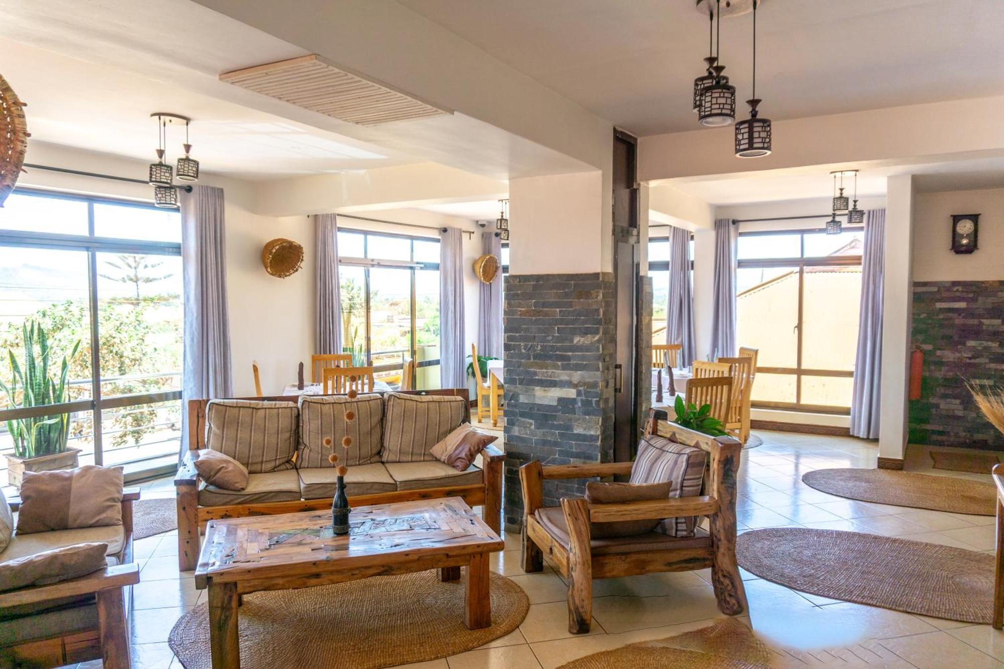 Lilac Elevate Inn Karatu Extérieur photo